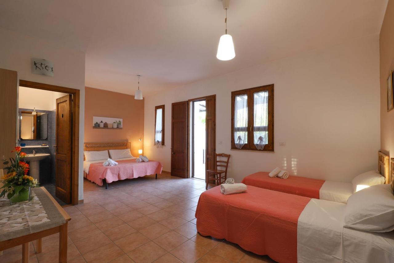 Tenuta Li Fani Residence Hotel มารินาดิเปสโคลูเซ ภายนอก รูปภาพ