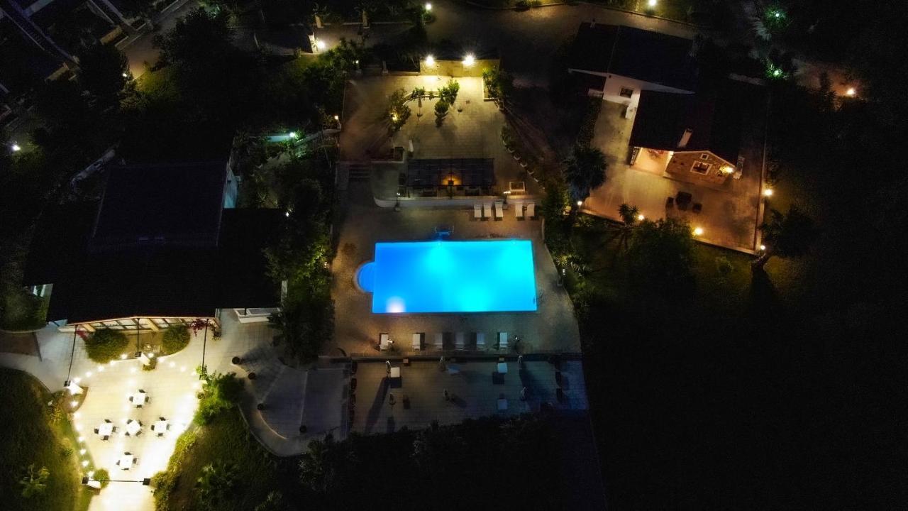 Tenuta Li Fani Residence Hotel มารินาดิเปสโคลูเซ ภายนอก รูปภาพ
