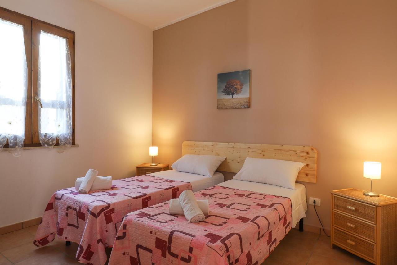 Tenuta Li Fani Residence Hotel มารินาดิเปสโคลูเซ ภายนอก รูปภาพ