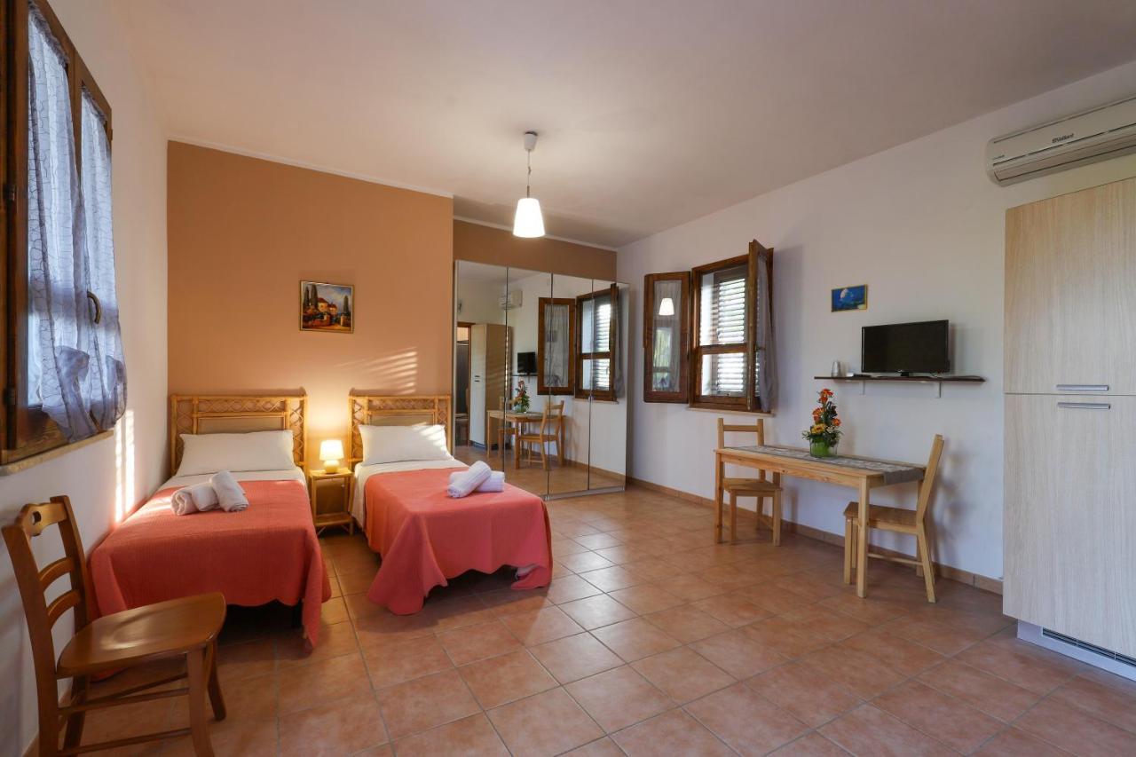 Tenuta Li Fani Residence Hotel มารินาดิเปสโคลูเซ ภายนอก รูปภาพ
